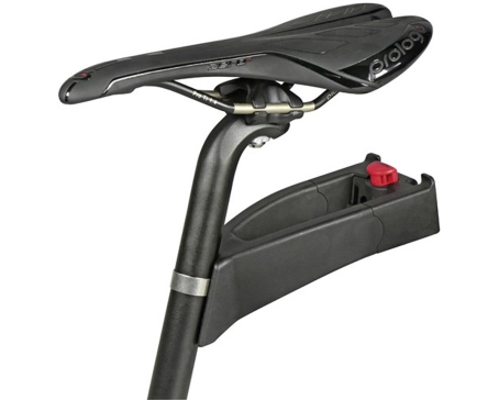 Extension de fixation de panier sur tige de selle avec fixation Noir